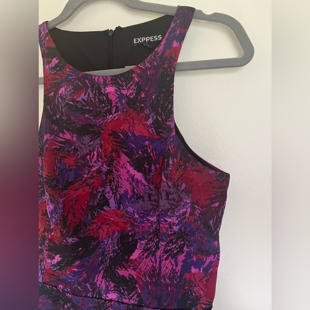 Women’s Express, sleeveless top.